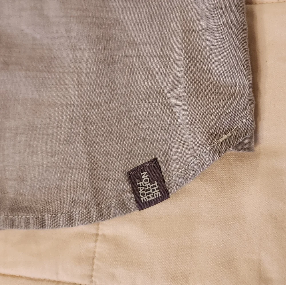 The North Face Men's Outdoor Shirt, Gray, Button Down, Hiking, Gorpcore XXL EUC